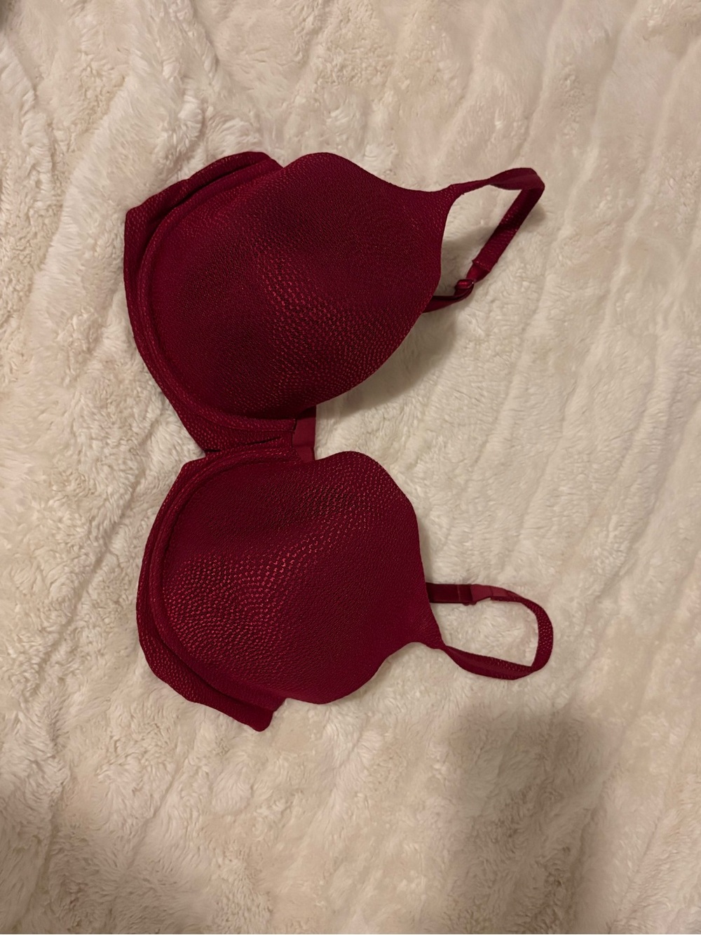Victoria's Secret Textured Molded T-Shirt Bra - Berry Red